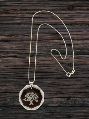 Avon 1981 Vintage Glass Tree of life Pendant Necklace